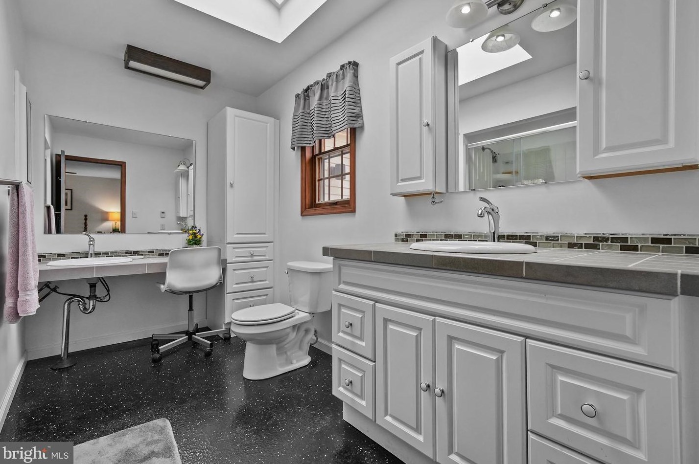 442 Norwood Ave, Upper Makefield PA 18940-2234 exterior