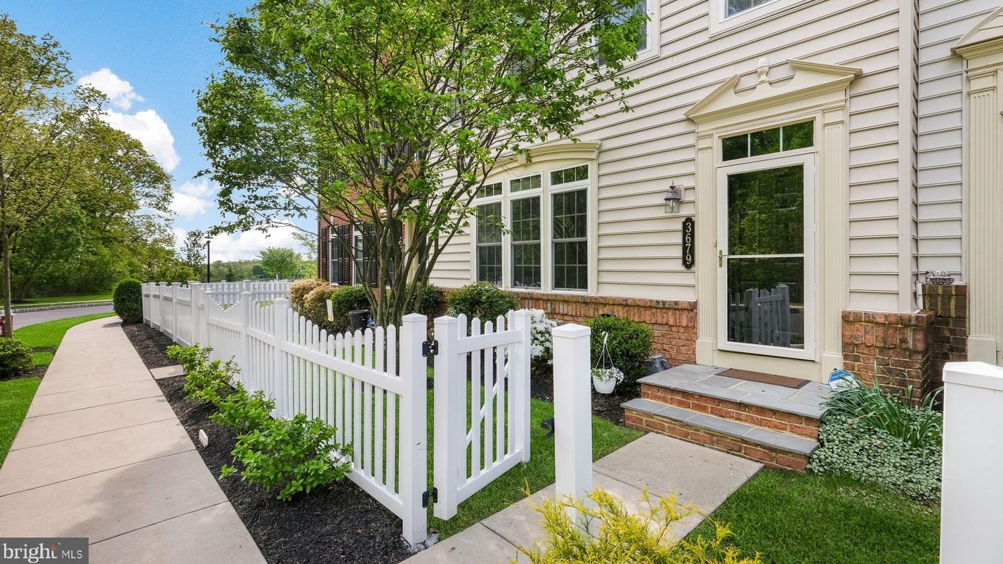 3679 William Daves Rd, Gardenville, PA 18902