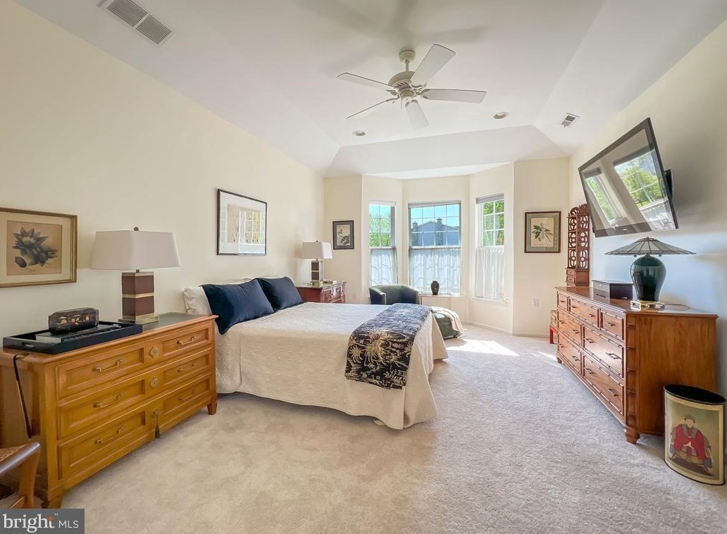 221 Willow Dr, Upper Makefield PA 18940-2458 exterior