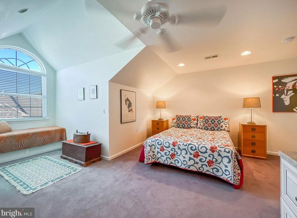 221 Willow Dr, Upper Makefield PA 18940-2458 exterior