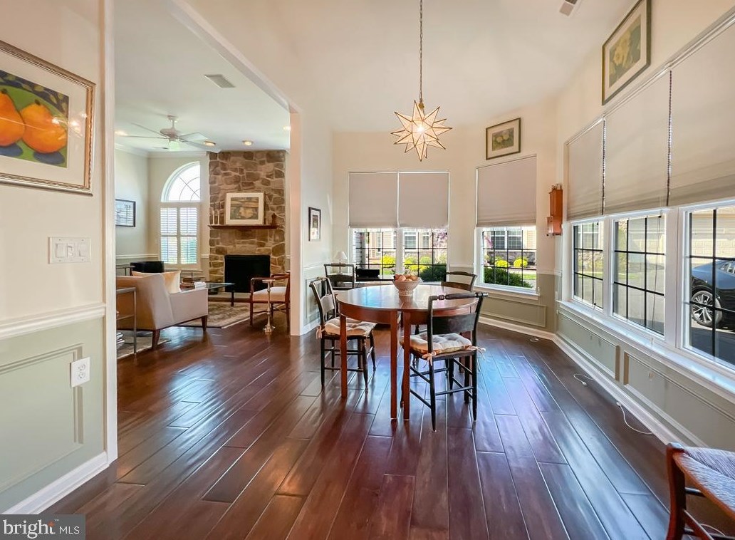 221 Willow Dr, Upper Makefield PA 18940-2458 exterior