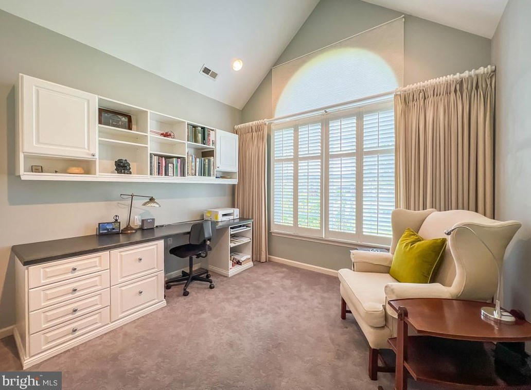 221 Willow Dr, Upper Makefield PA 18940-2458 exterior