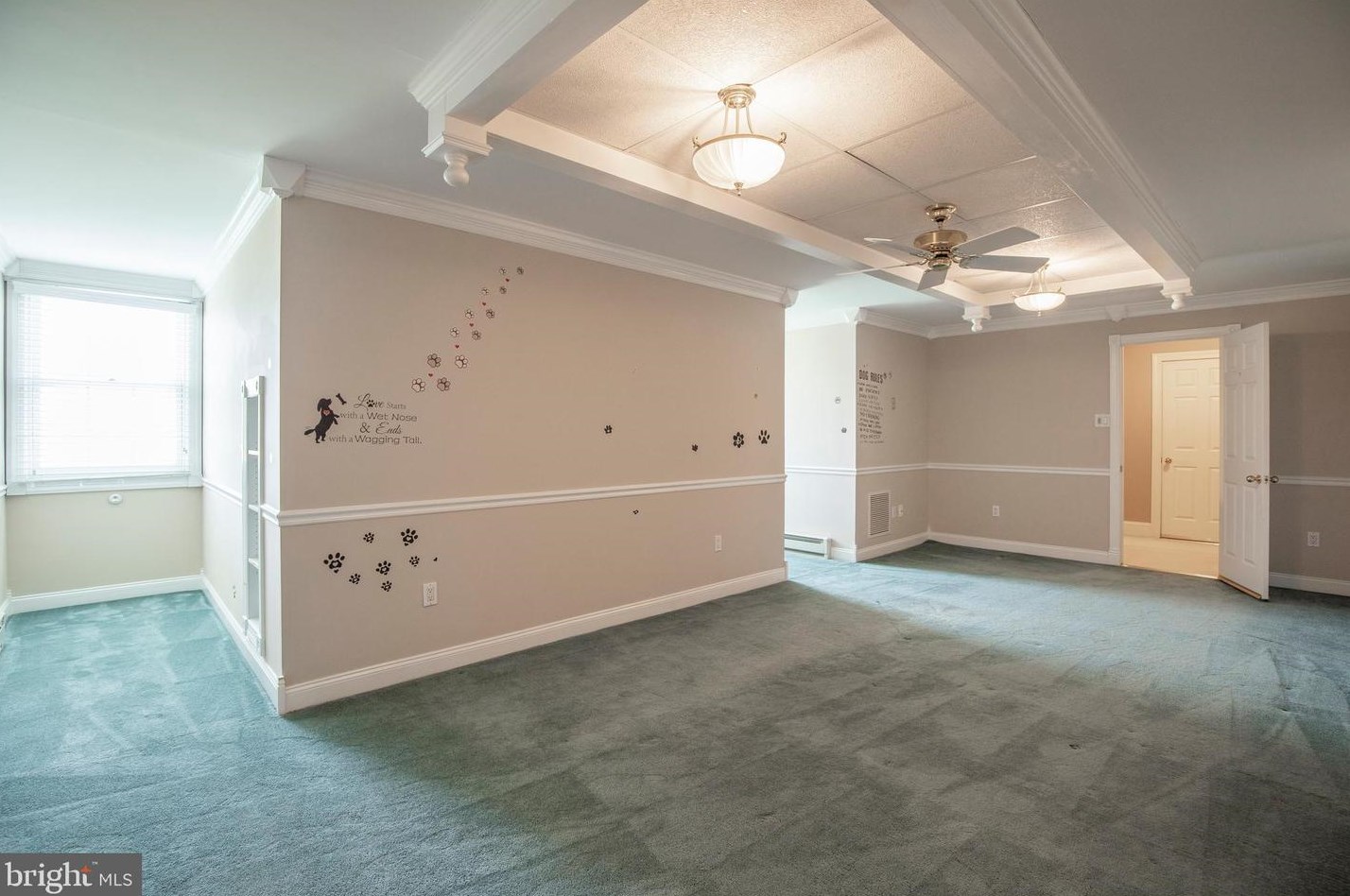 4 Bayshore Dr, Upper Makefield PA 18940-3805 exterior