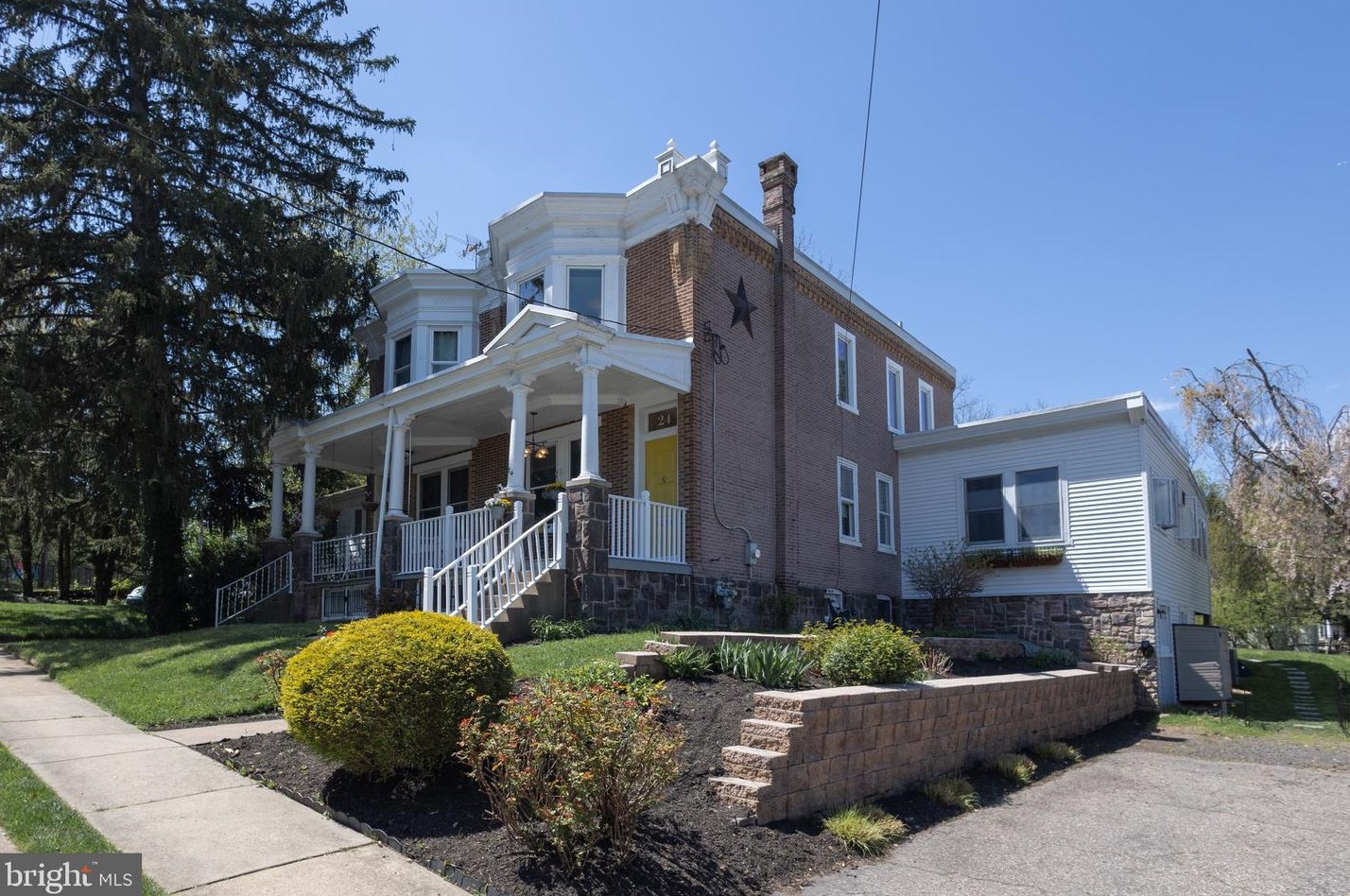 24 W College Ave, Yardley, PA 19067
