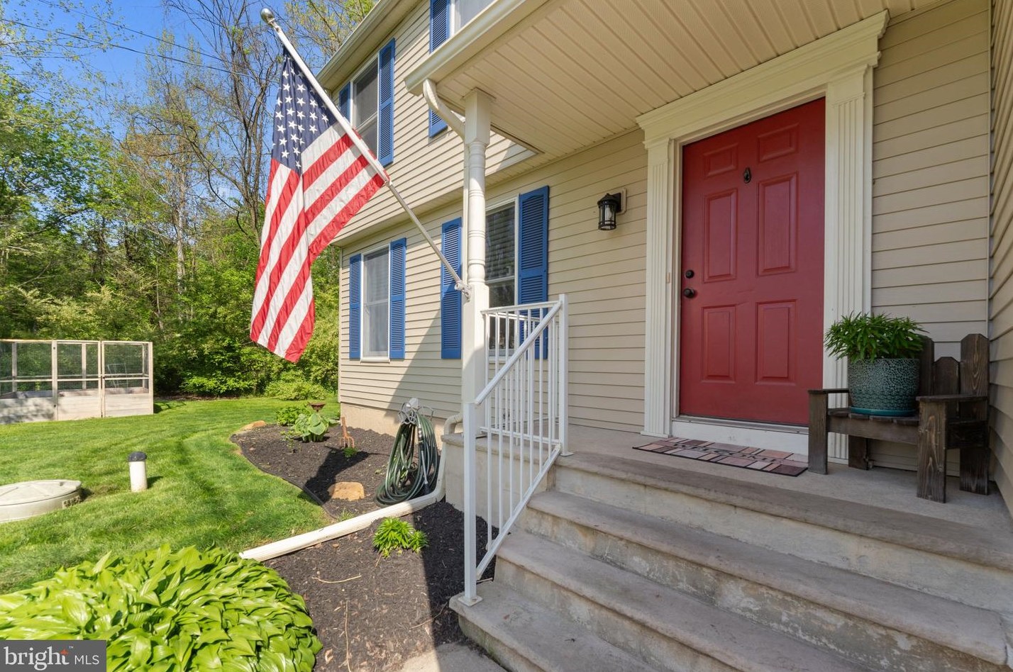 21 Reading Ave, Yardley, PA 19067