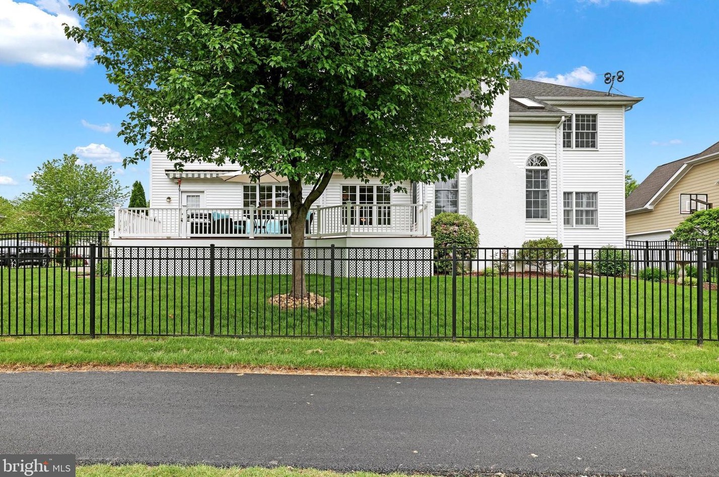 1861 Augusta Dr, Jamison PA 18929-1083 exterior