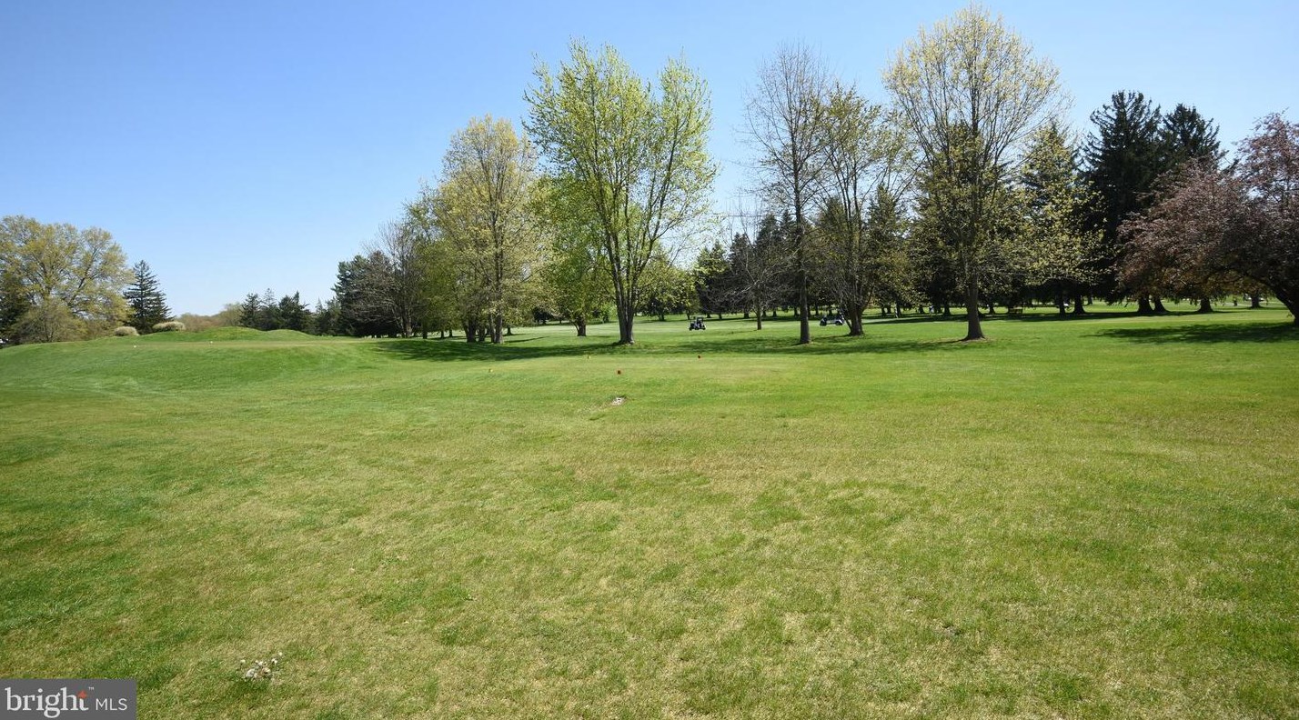 1861 Augusta Dr, Jamison PA 18929-1083 exterior