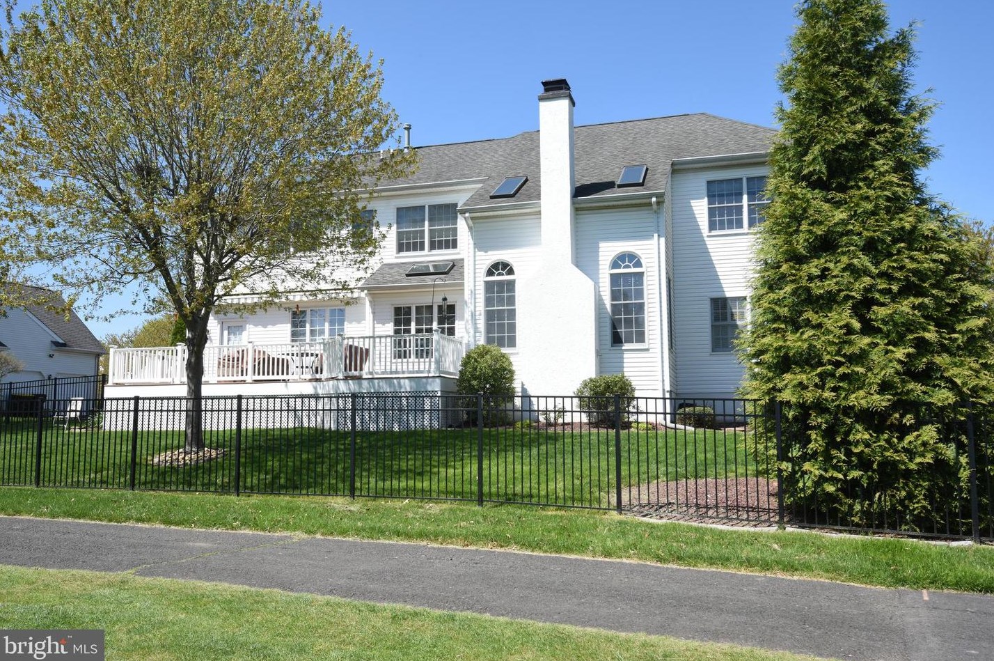 1861 Augusta Dr, Jamison PA 18929-1083 exterior