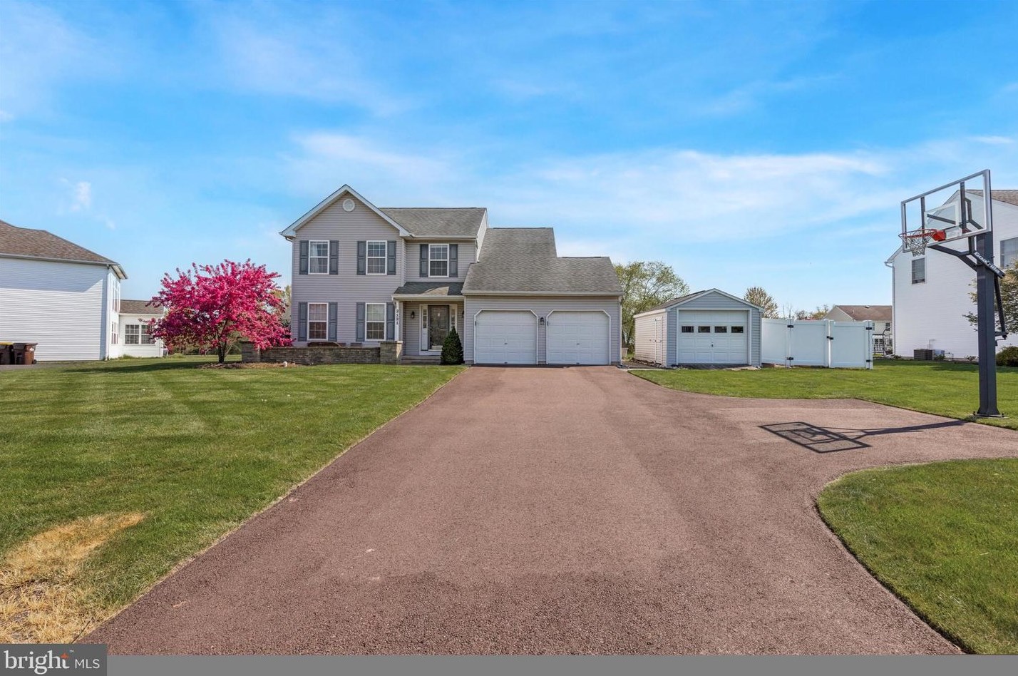 2121 Claymont Dr, Quakertown, PA 18951