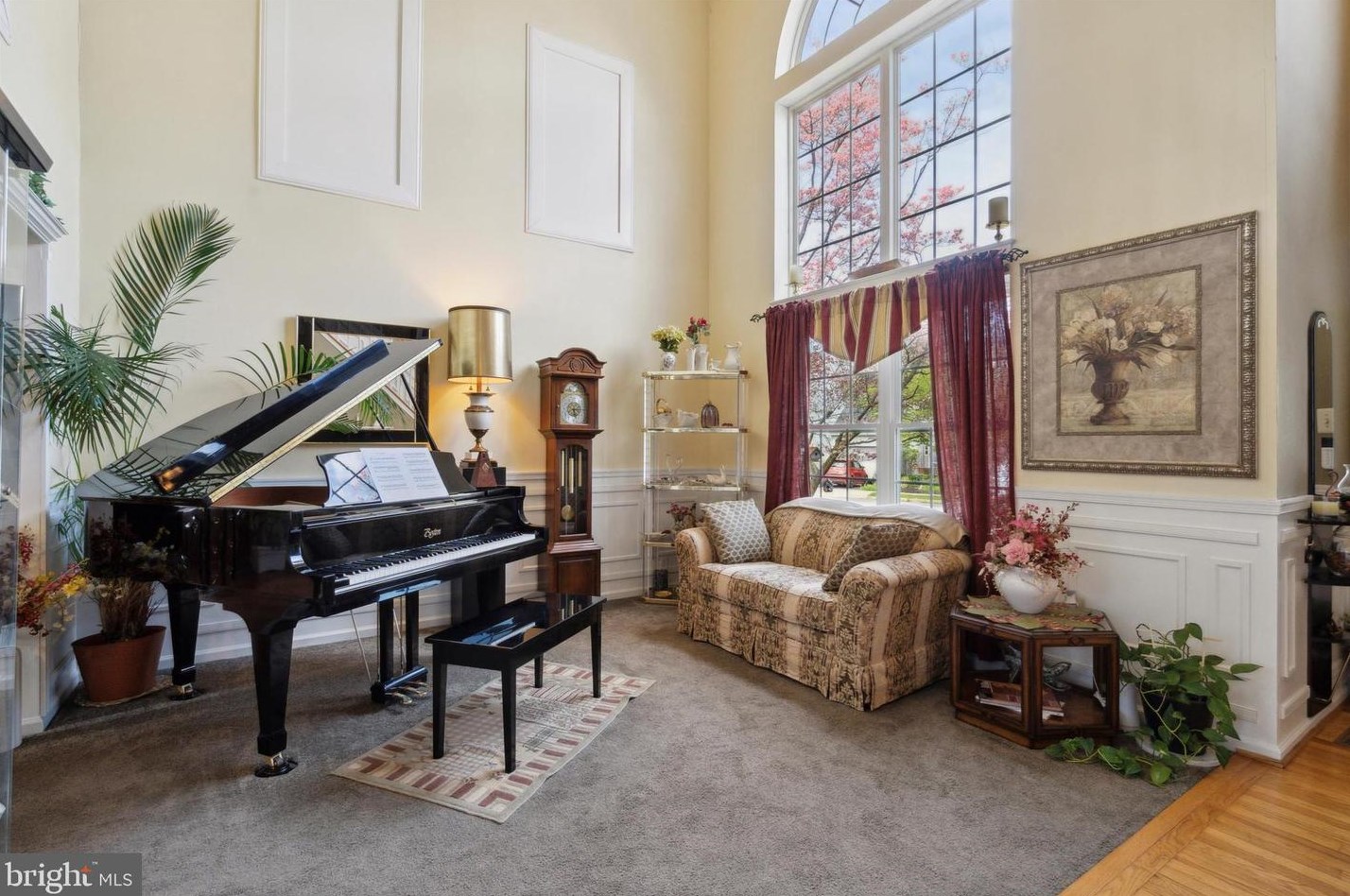 4216 Sir Andrew Cir, Gardenville, PA