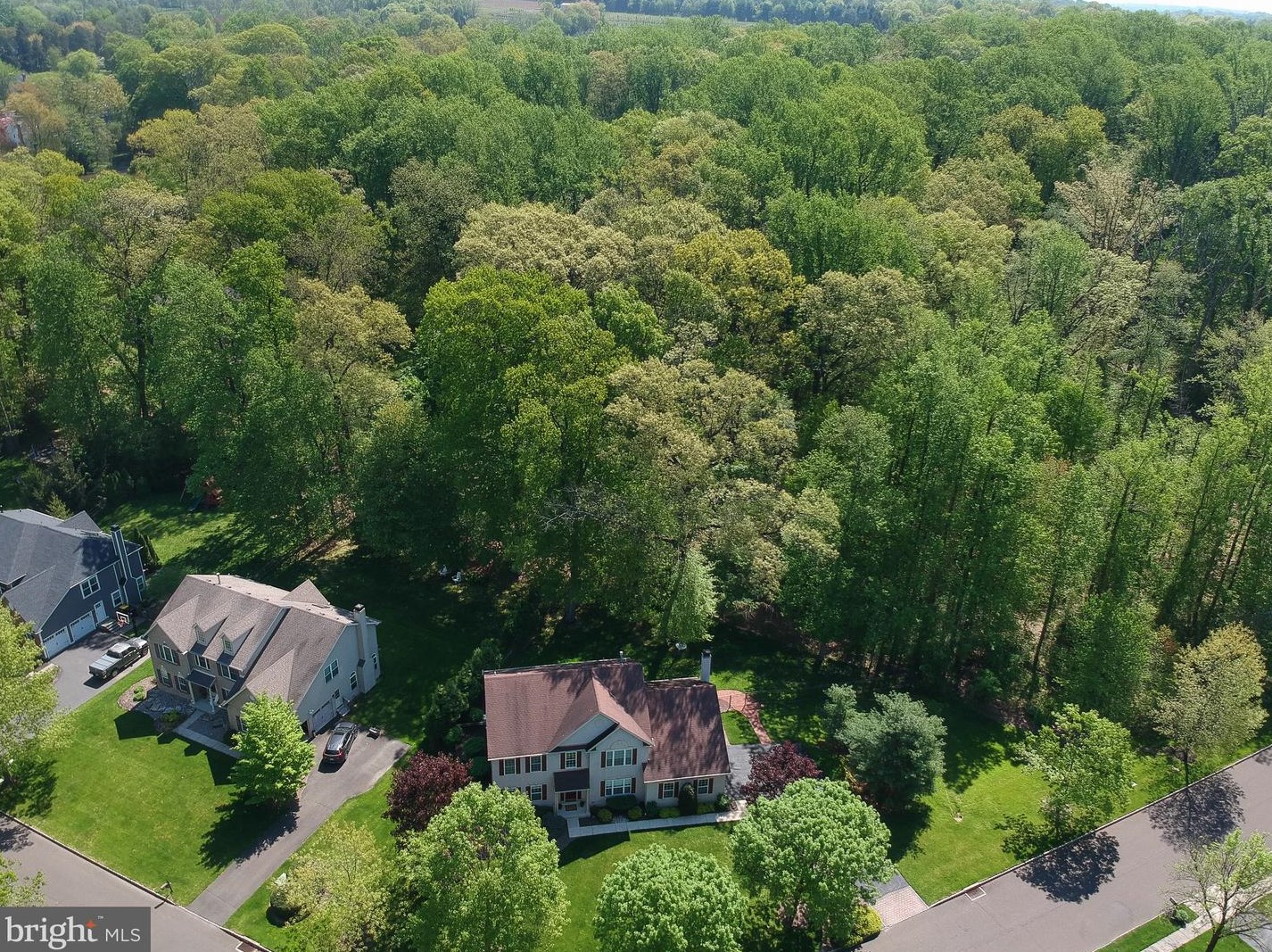 4037 Charter Club Dr, Gardenville, PA