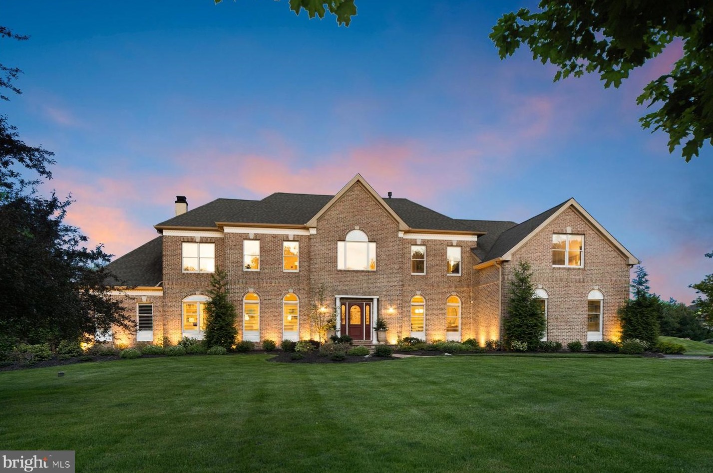 16 Hibbs Ln, New Hope, PA 18938-9284