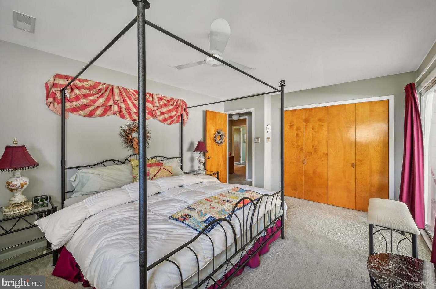 56 Timber Ln, Levittown PA 19054-2923 exterior