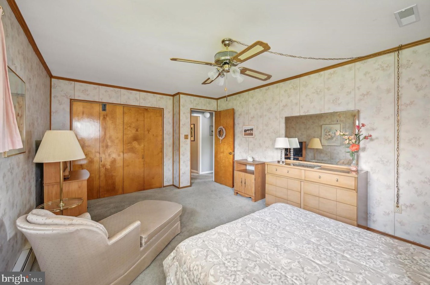 56 Timber Ln, Levittown PA 19054-2923 exterior