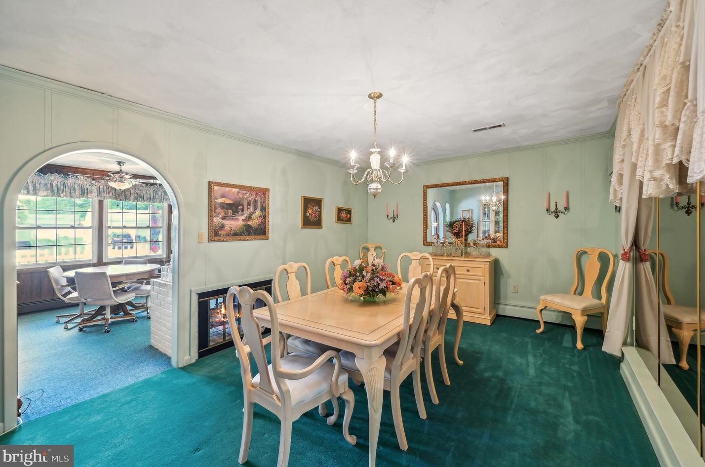 56 Timber Ln, Levittown PA 19054-2923 exterior