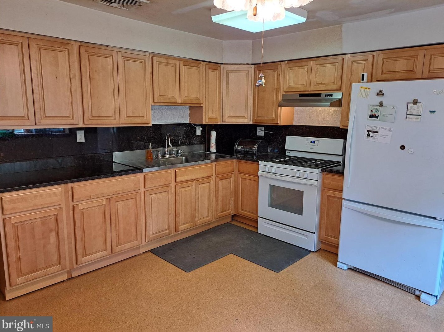174 Highland Ave, Langhorne, PA 19053-6423