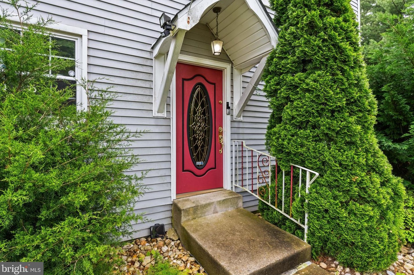 144 Forge Ln, Langhorne, PA 19053-7838