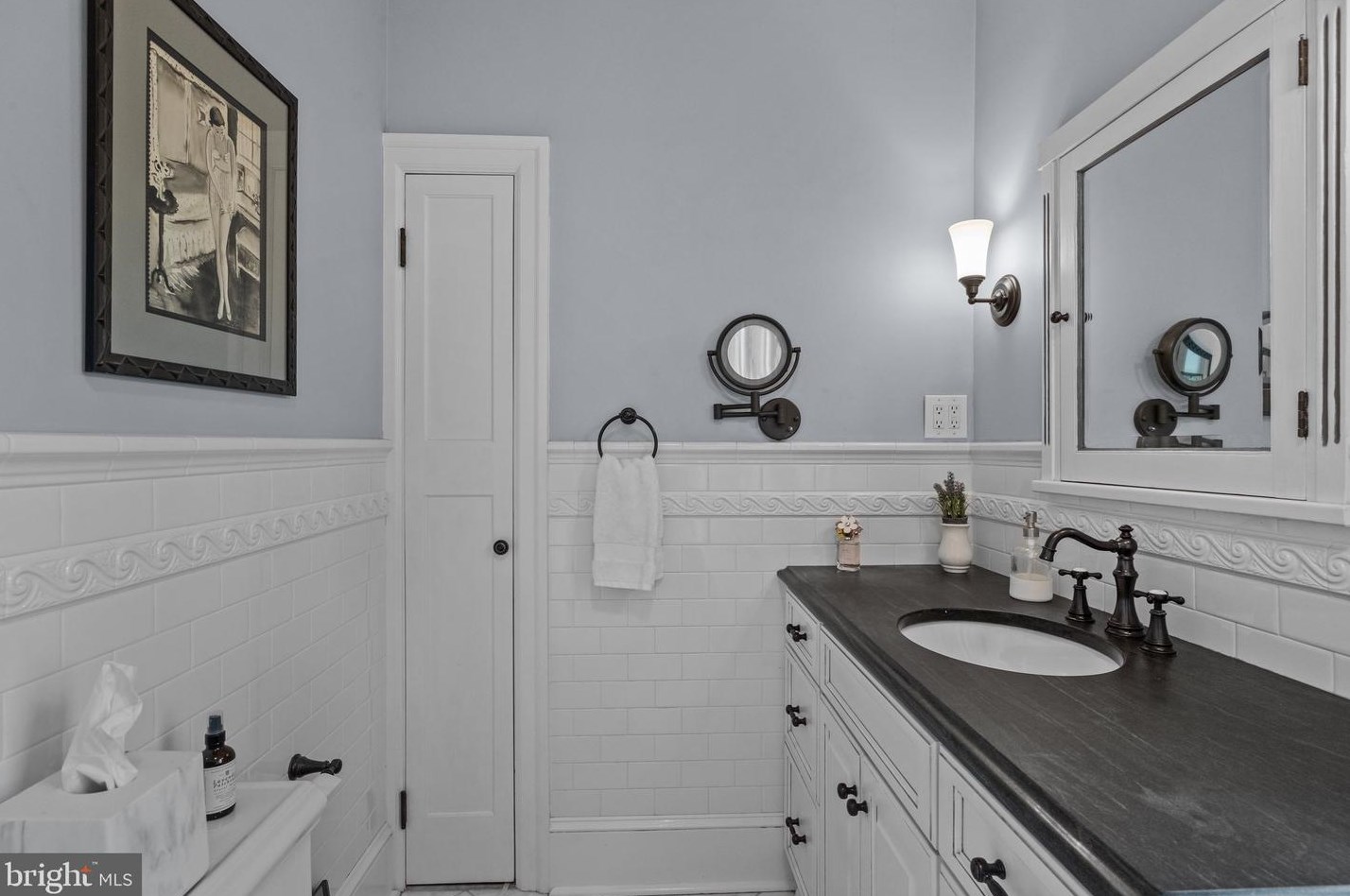 194 Chancellor St, Upper Makefield PA 18940-2108 exterior