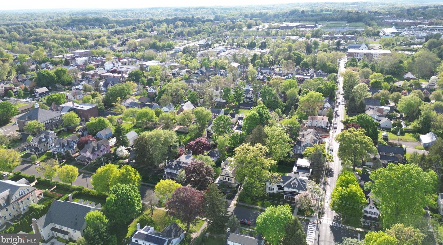 194 Chancellor St, Upper Makefield PA 18940-2108 exterior