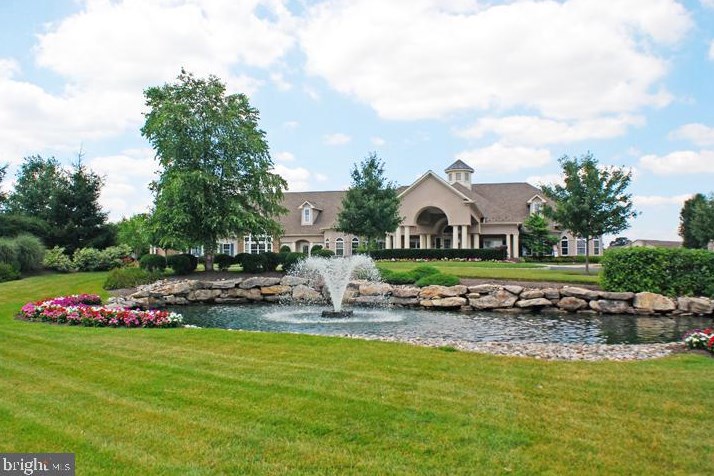 160 Shadybrook Dr, Langhorne PA 19047-8031 exterior