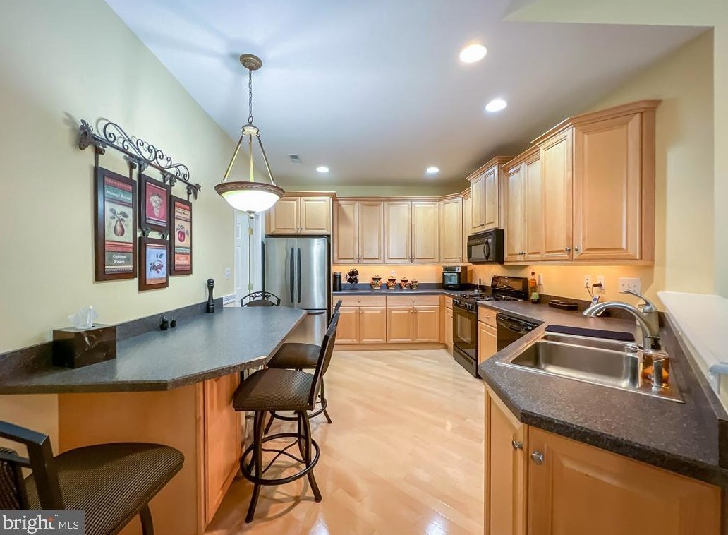 160 Shadybrook Dr, Langhorne PA 19047-8031 exterior