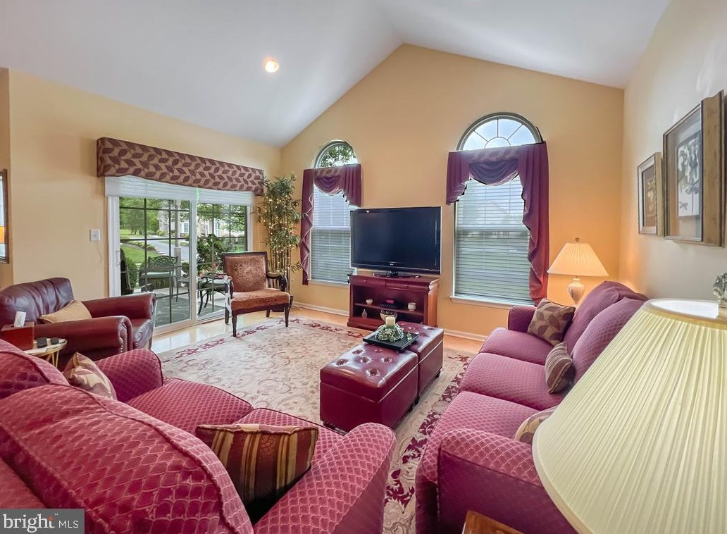 160 Shadybrook Dr, Langhorne PA 19047-8031 exterior