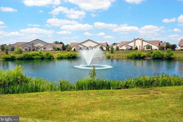 160 Shadybrook Dr, Langhorne PA 19047-8031 exterior