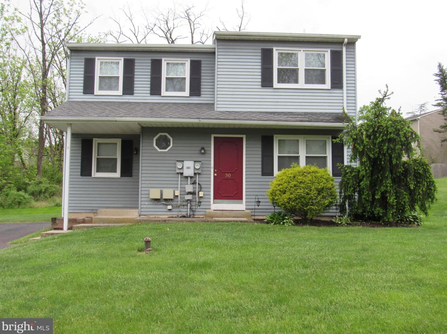28 Winard Cir, Sellersville, PA 18960