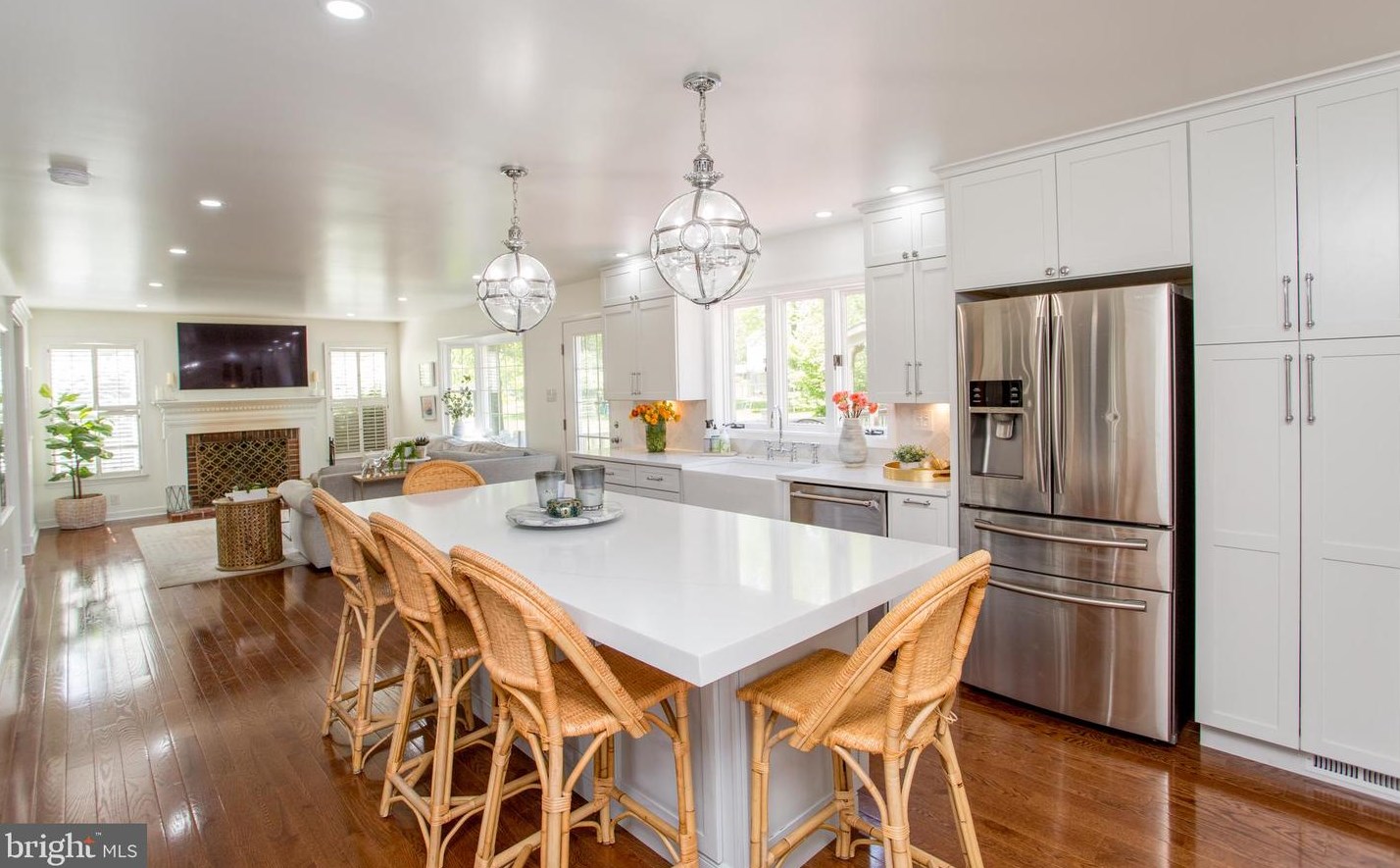 2018 Leedoms Dr, Upper Makefield PA 18940-9420 exterior