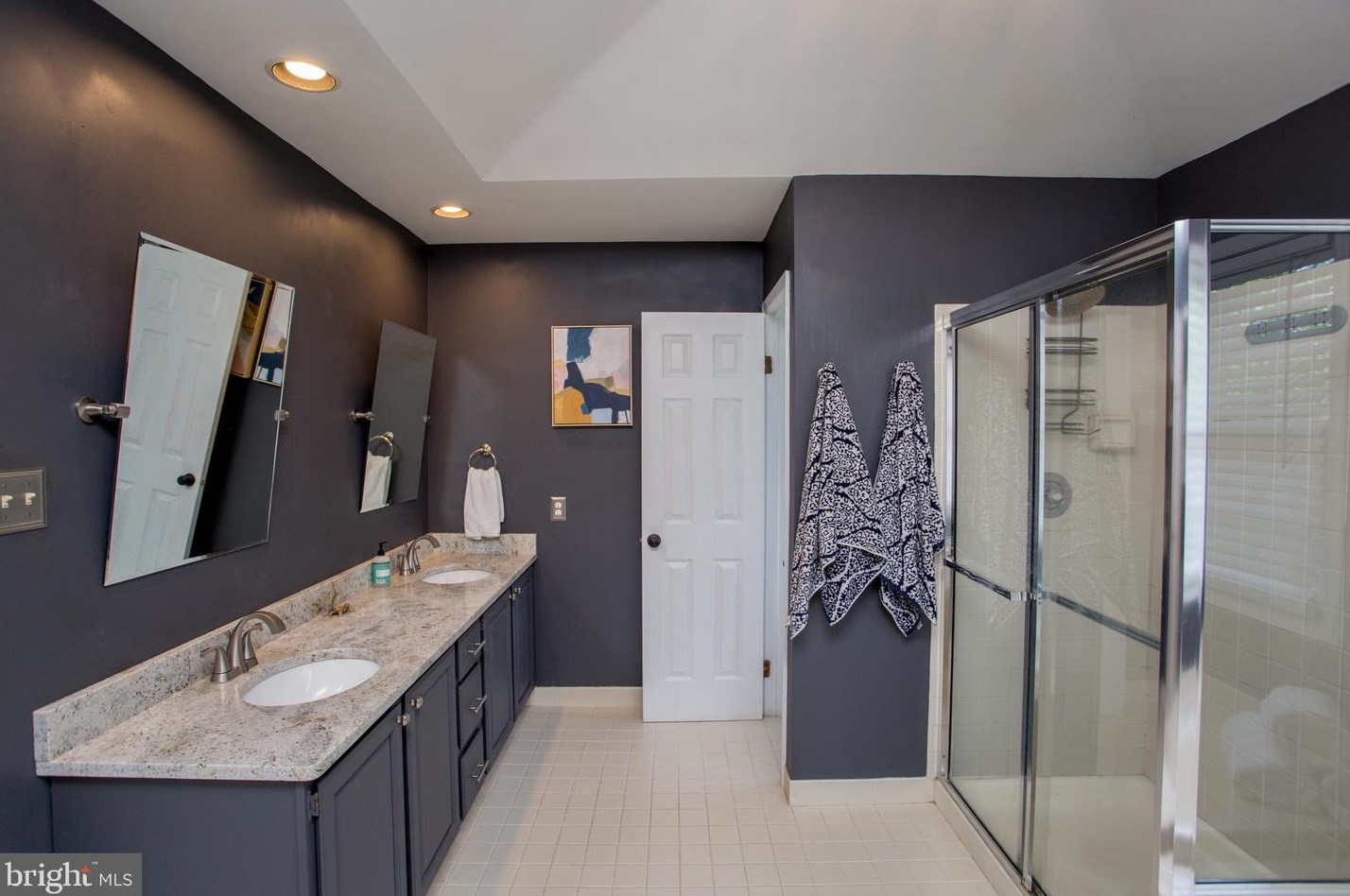 2018 Leedoms Dr, Upper Makefield PA 18940-9420 exterior