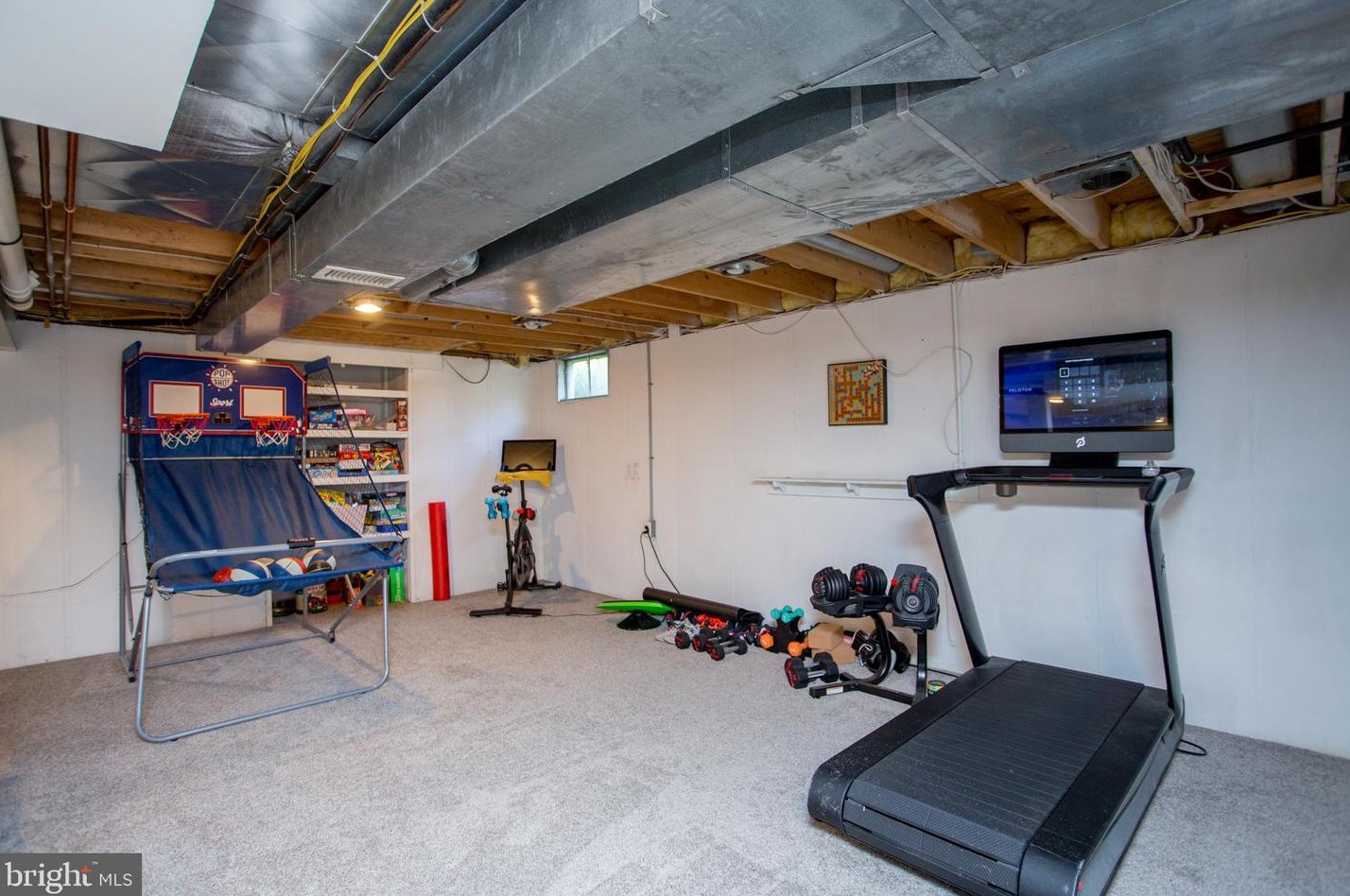 2018 Leedoms Dr, Upper Makefield PA 18940-9420 exterior