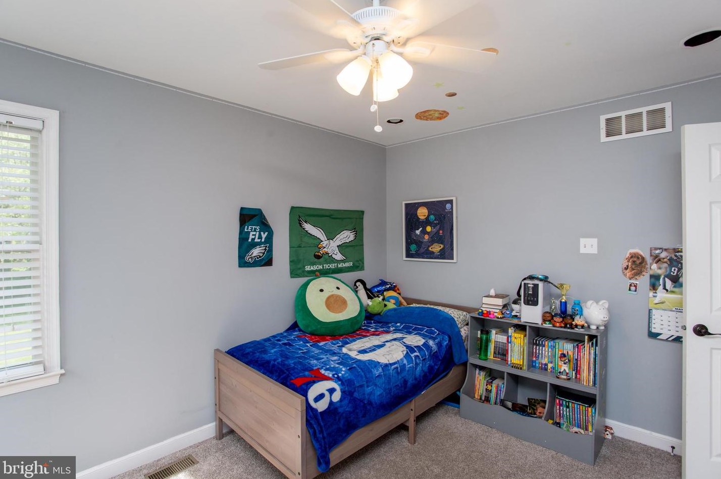 2018 Leedoms Dr, Upper Makefield PA 18940-9420 exterior