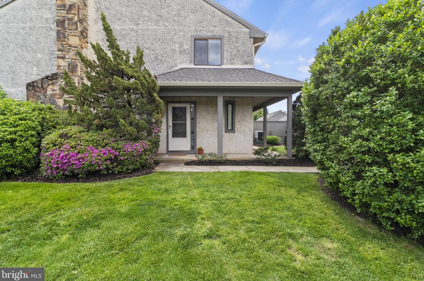 240 Clover Hill Ct, Yardley, PA 19067-5763