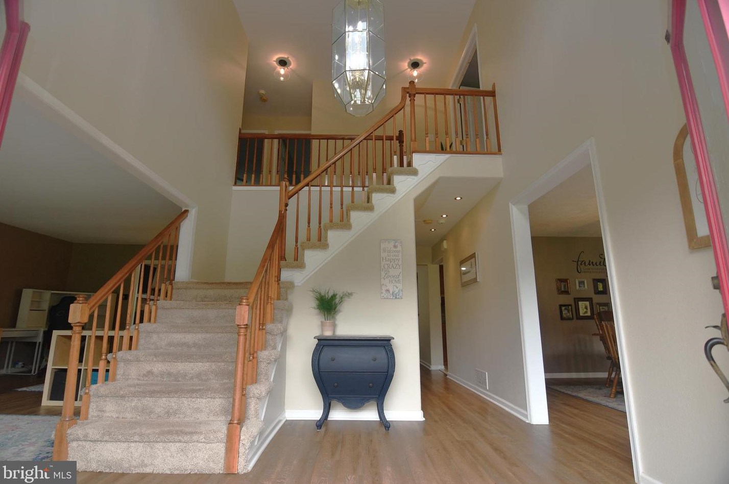 2031 Country Club Dr, Gardenville, PA