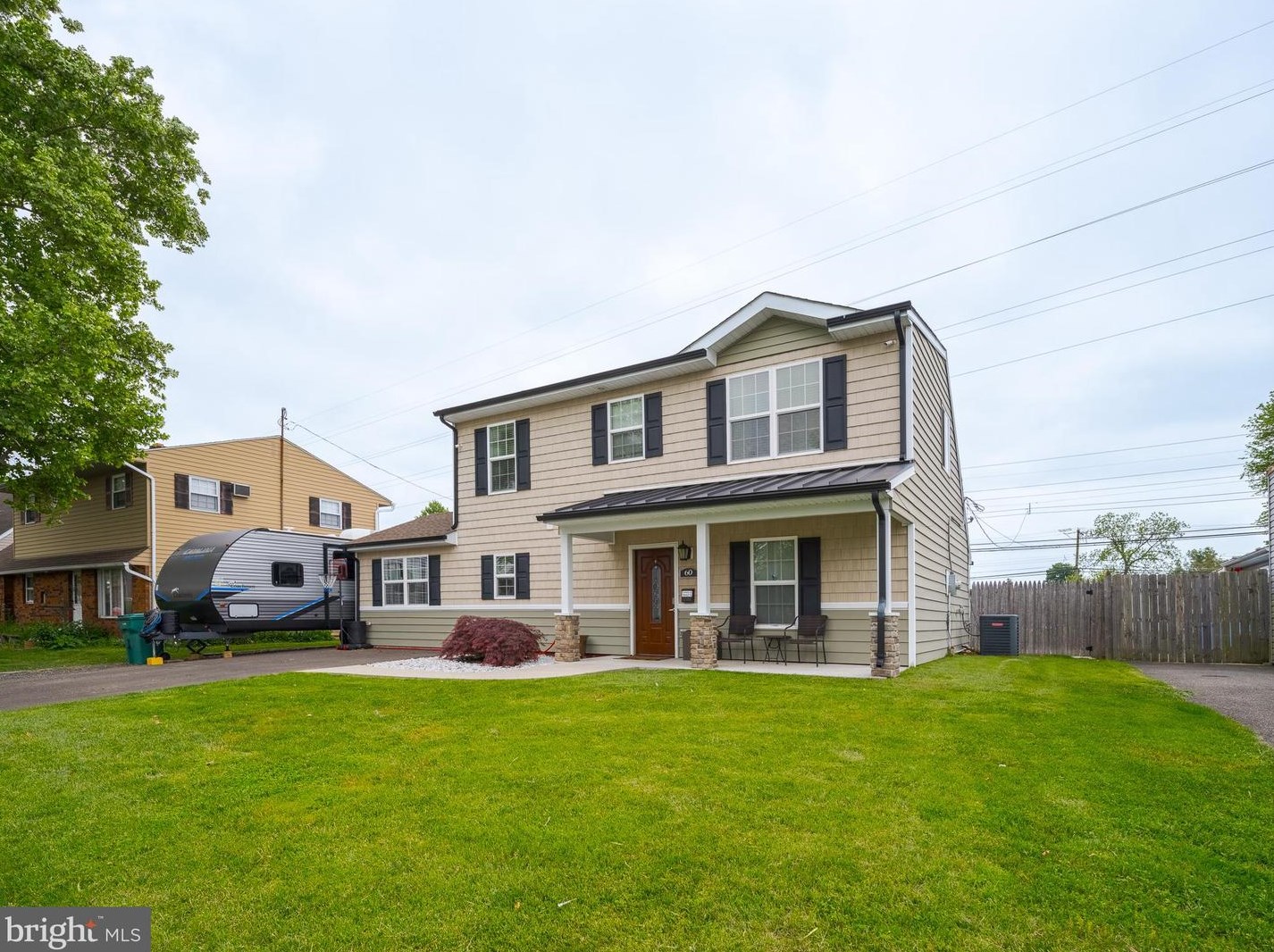 60 Coral Ln, Levittown, PA 19055
