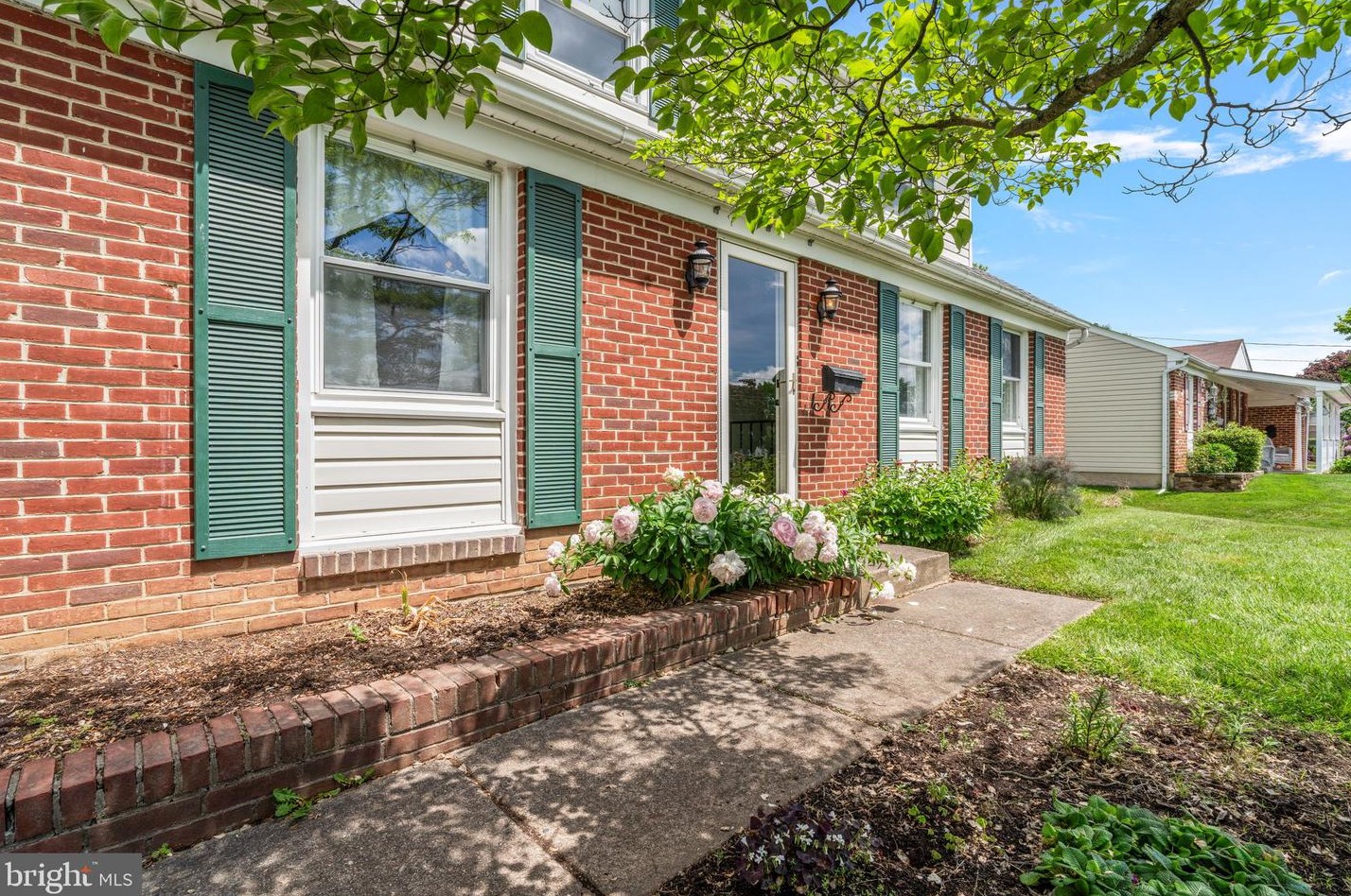 1053 Cushmore Rd, Southampton, PA 18966