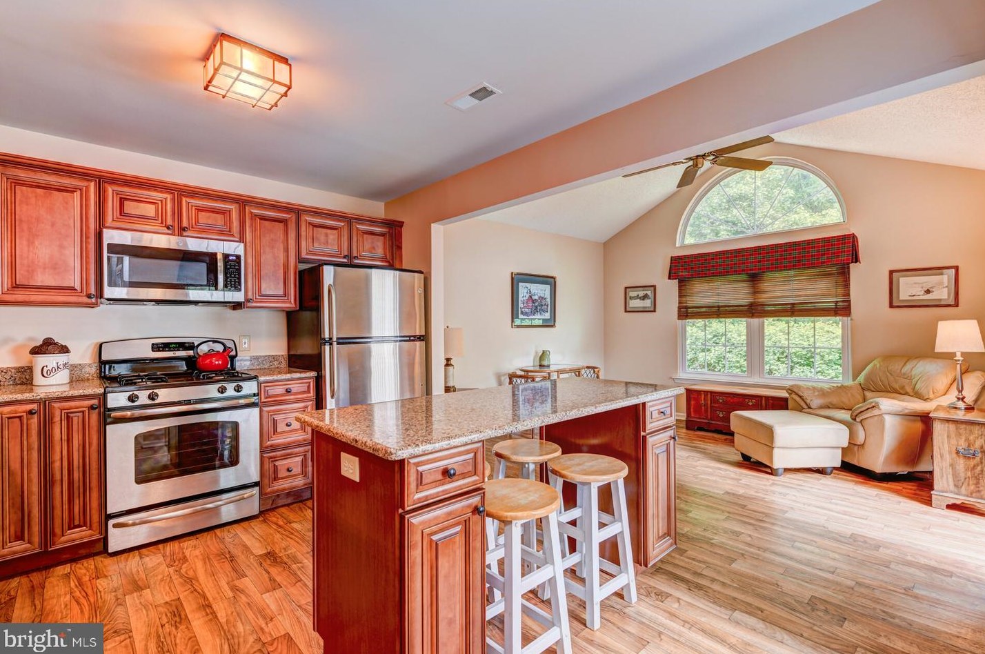 484 Cedar Hollow Dr, Yardley, PA 19067