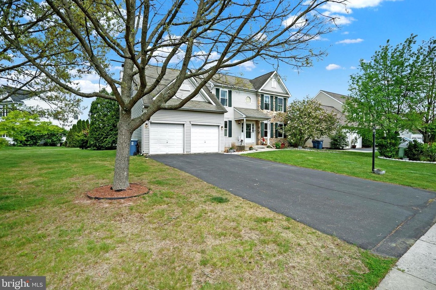 1300 Grey Fox Cir, Quakertown, PA 18951-2659