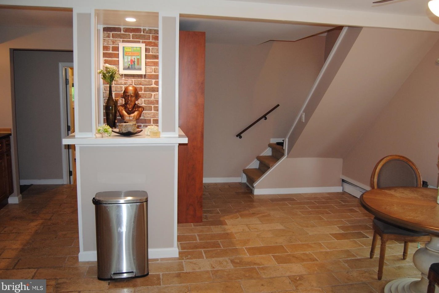 6 Neshaminy Ave, Upper Makefield PA  18940-9647 exterior