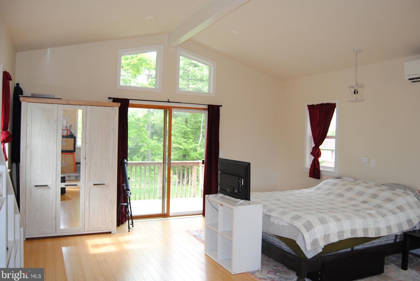 6 Neshaminy Ave, Upper Makefield PA  18940-9647 exterior