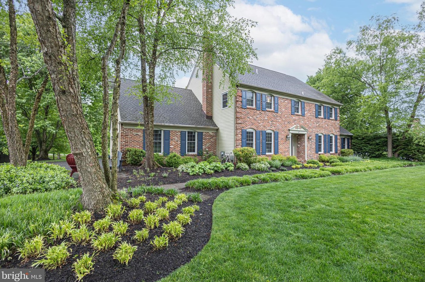 1041 Drew Dr, Yardley, PA 19067