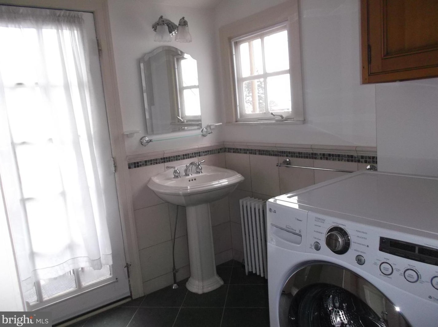 74 State St, Gardenville PA  exterior