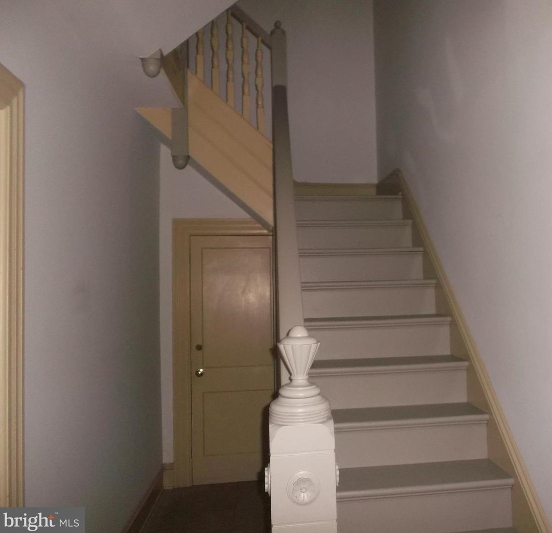 74 State St, Gardenville PA  18901-4222 exterior