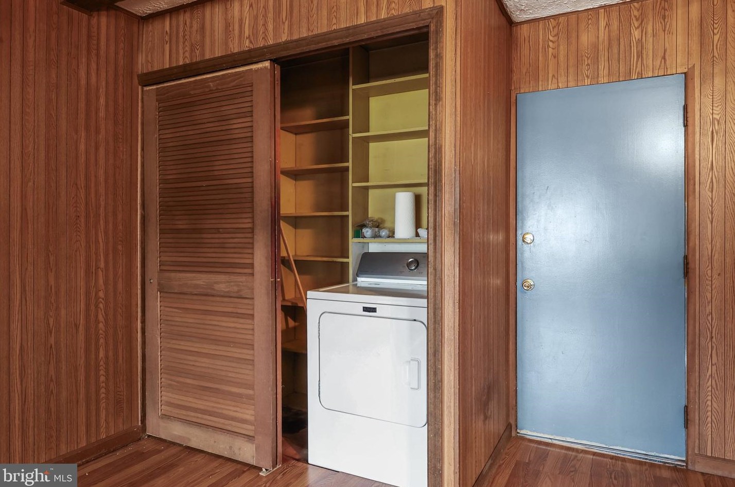 30 Conifer Rd, Levittown PA 19057-1718 exterior