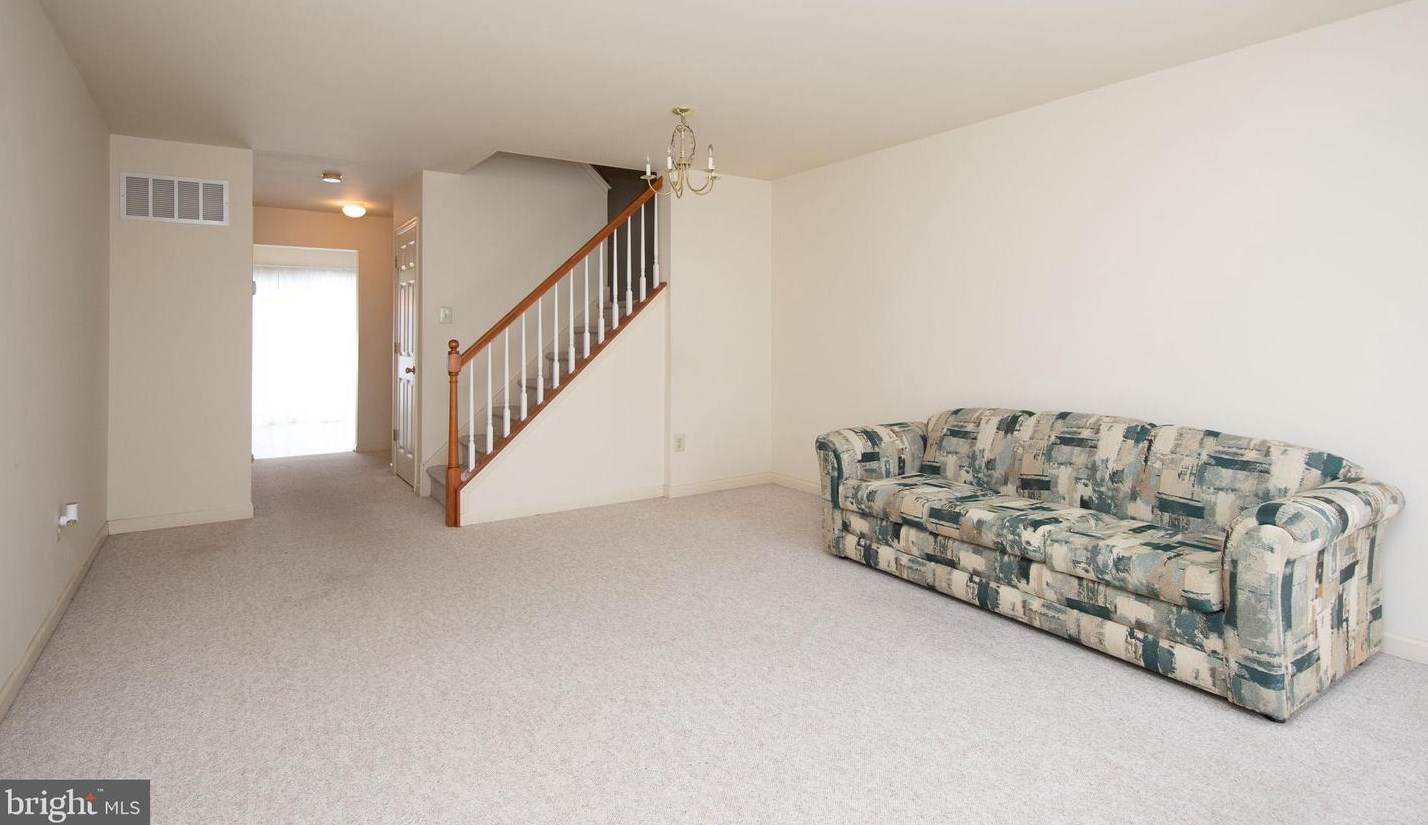 3 Carriage Knoll Ct, Langhorne, PA 19047-5745