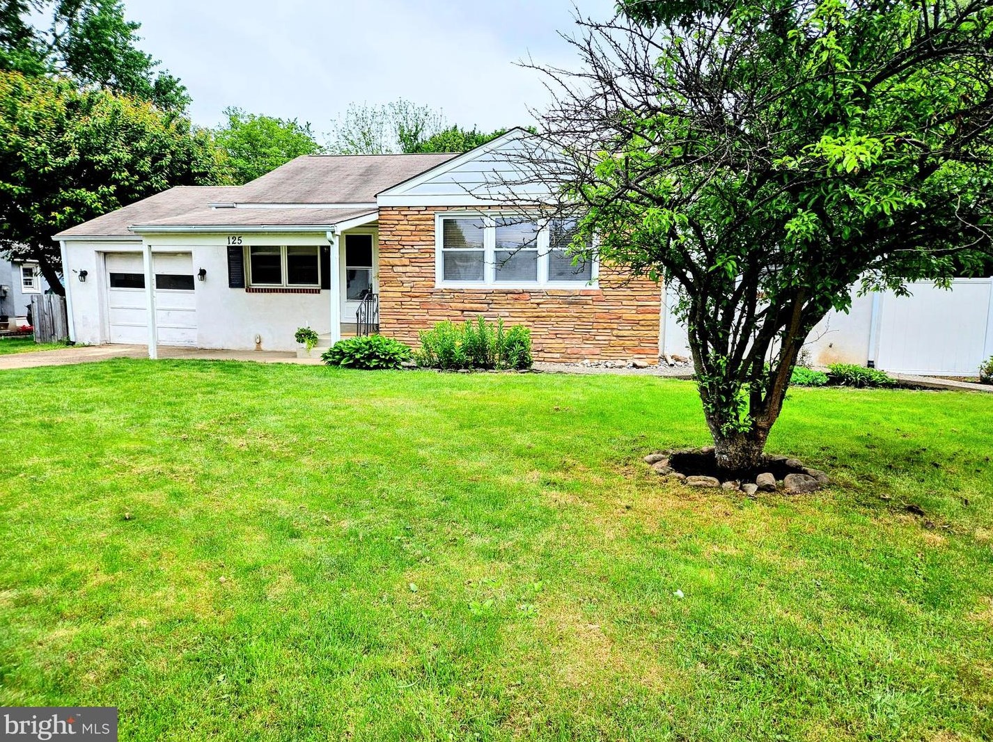 125 Samuel St, Langhorne, PA 19053-4157