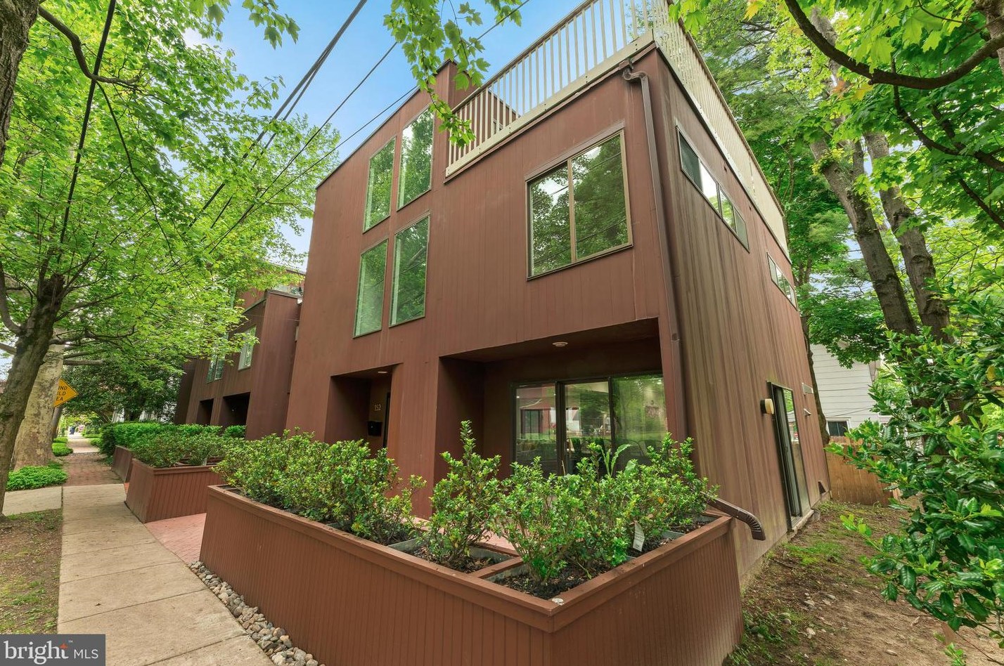 152 Liberty St, Upper Makefield PA 18940-2023 exterior