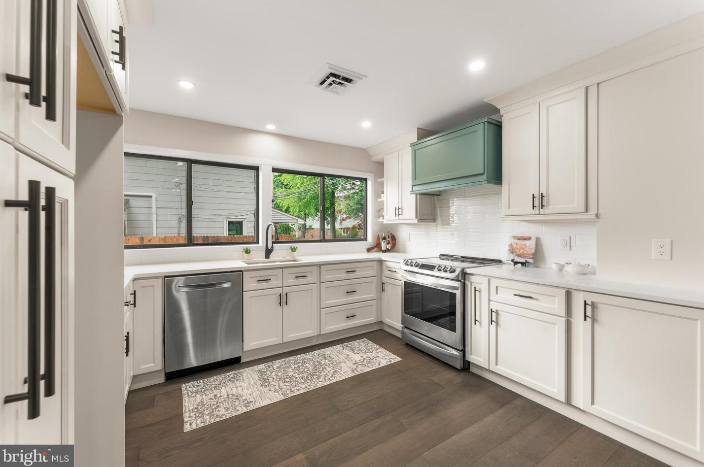 152 Liberty St, Upper Makefield PA 18940-2023 exterior