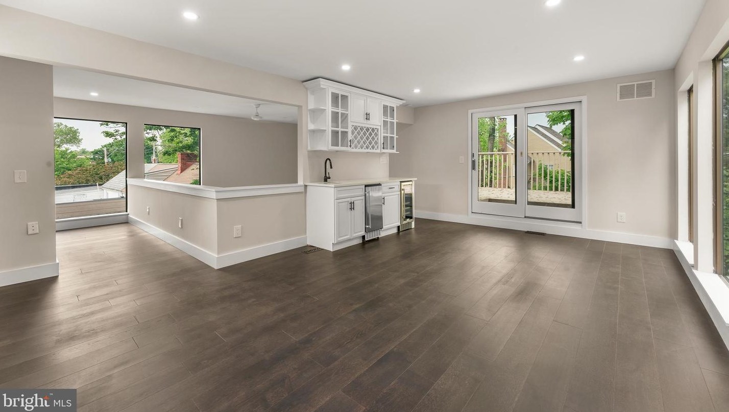 152 Liberty St, Upper Makefield PA 18940-2023 exterior