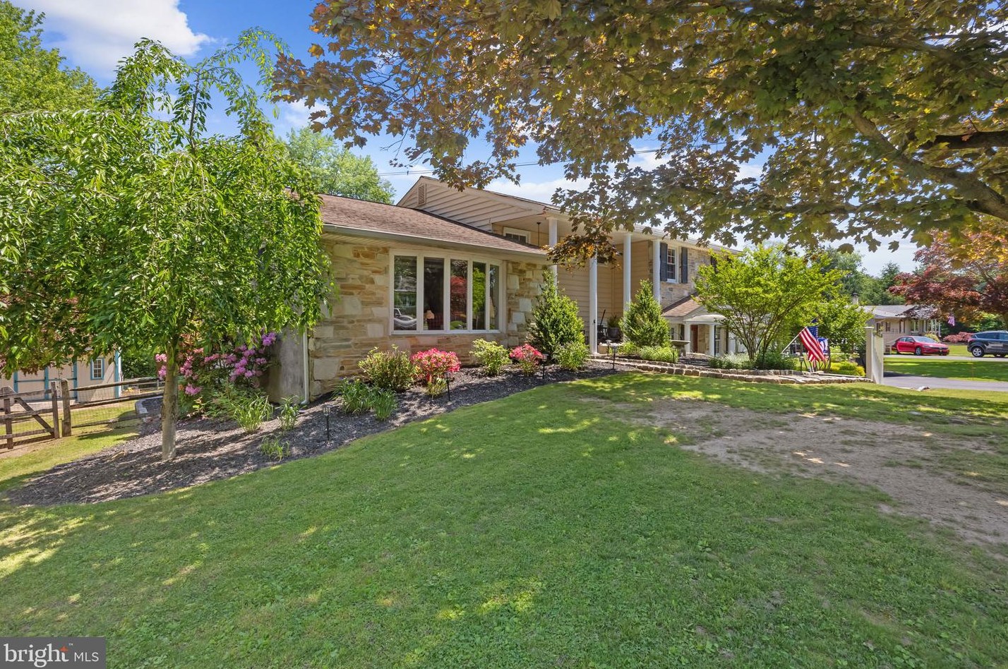 951 Hillside Dr, Southampton, PA 18966